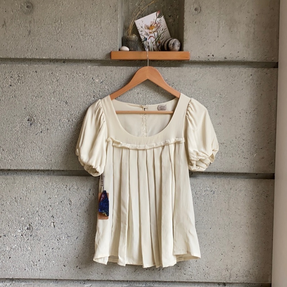 Vintage Aritzia Wilfred silk balloon sleeve cream blouse